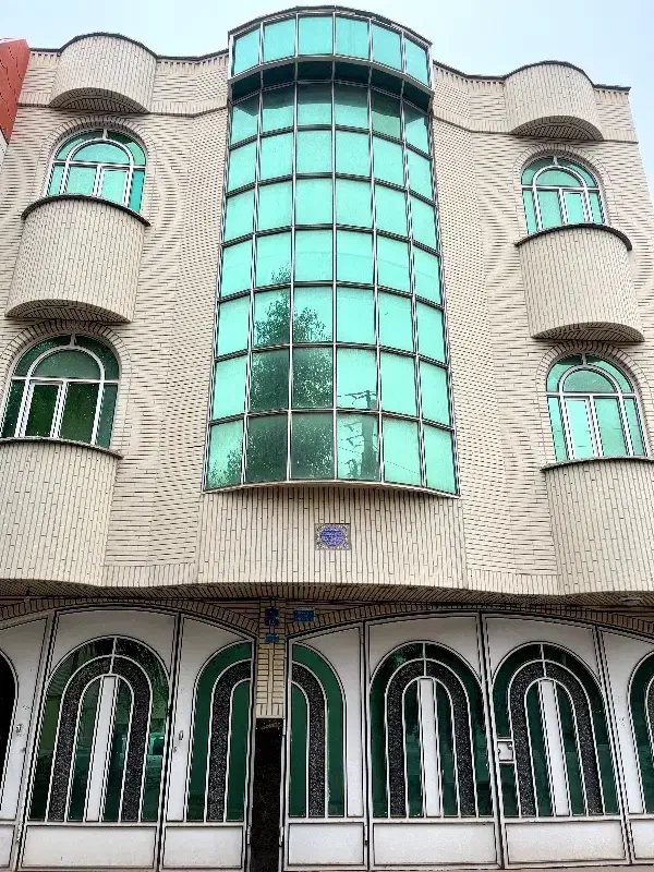 ویلایی/3 طبقه/در بست/30 متری قائم|اجارهٔ خانه و ویلا|قم, زنبیل آباد|دیوار