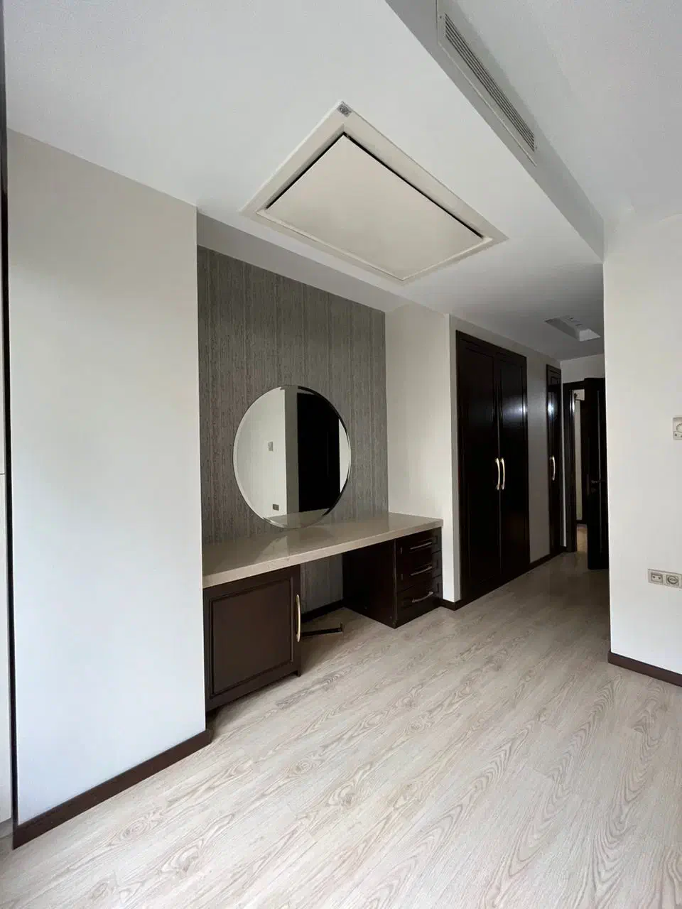 ۲۰۰متری /کامرانیه تاپ لوکیشن