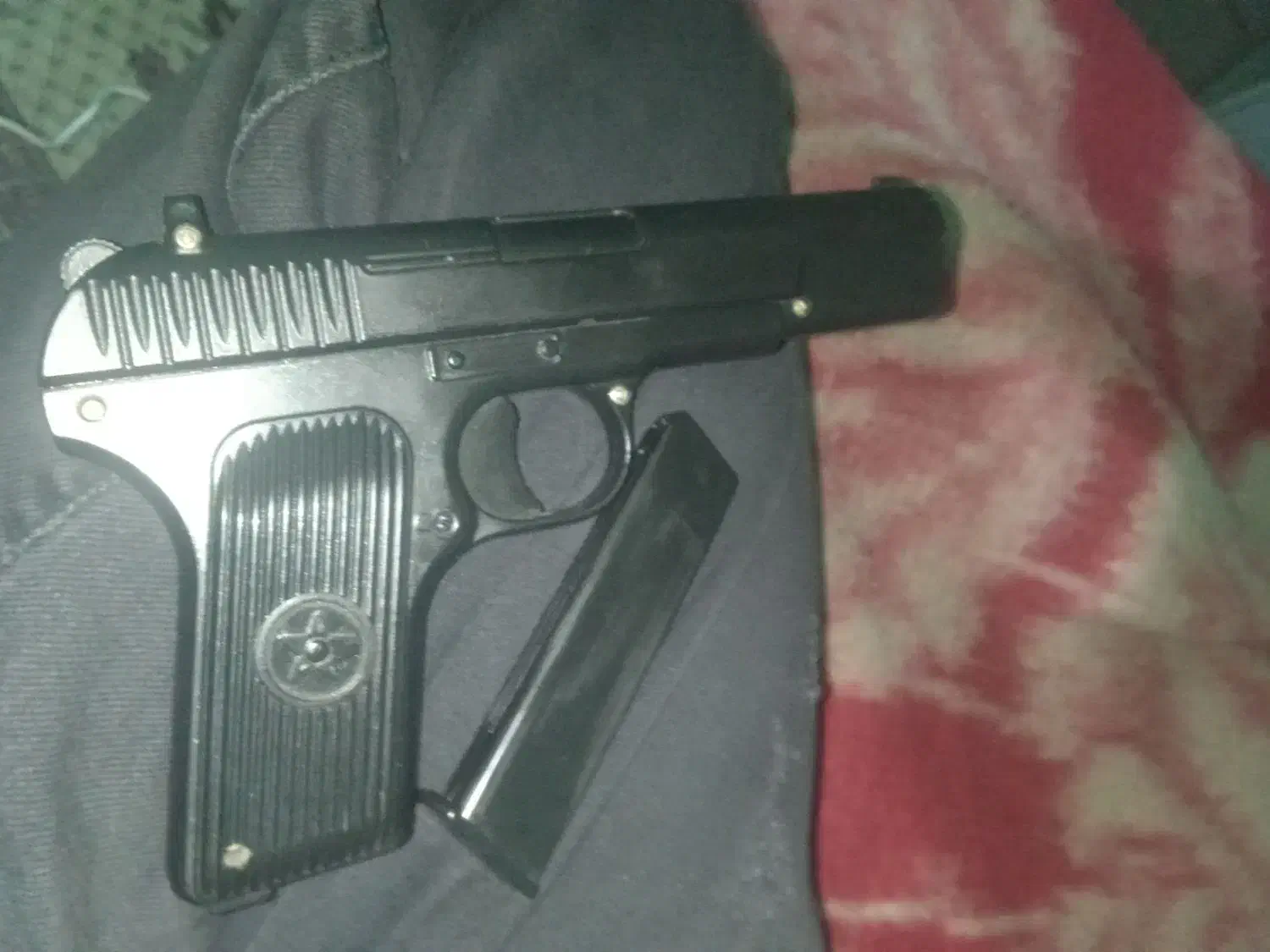 کلت نیمه فلزی درحد نو|اسباببازی|زاهدان, |دیوار