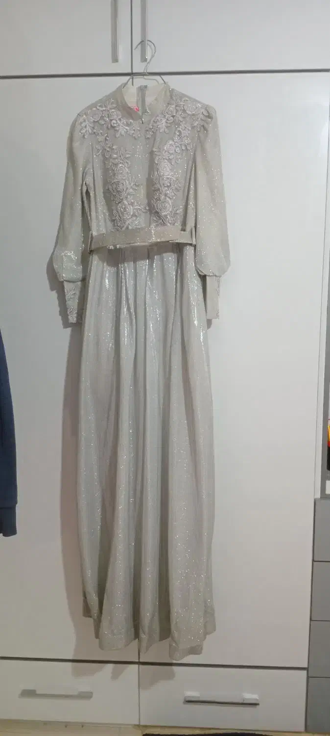 پیرهن مجلسی|لباس|خرم‌آباد, |دیوار