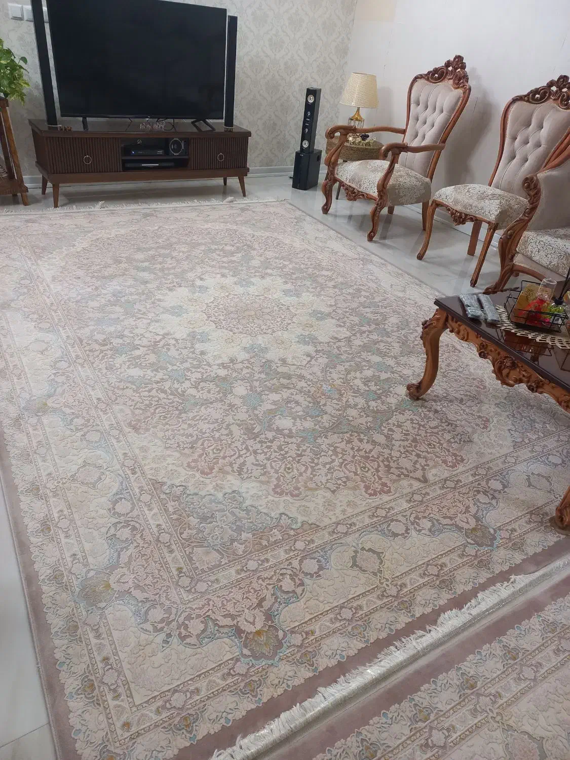 فرش کاشان|فرش|نیشابور, هفده شهریور|دیوار