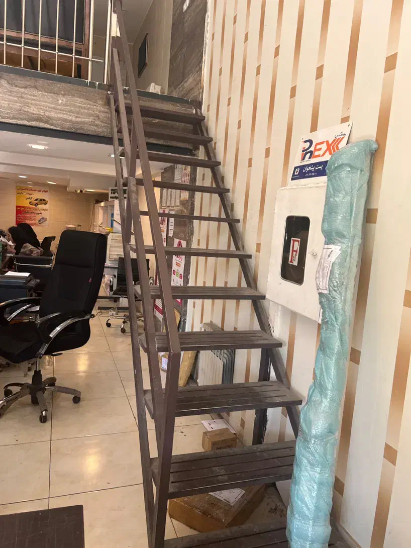 اجاره طبقه فوقانی دفتر پیشخوان دولت|اجارهٔ مغازه و غرفه|شیراز, شهرک ایثار|دیوار