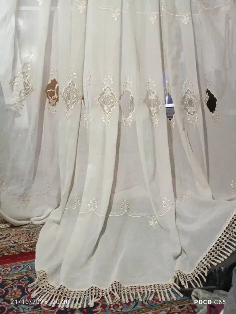 پرده|پرده، رانر، رومیزی|شیراز, قلعه شاهزاده بیگم|دیوار
