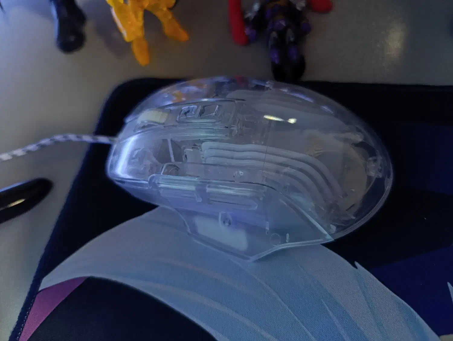 موس گیمینگ شیشه ای ائولا|قطعات و لوازم جانبی رایانه|محمدشهر, شهرک پیام (مهرالبرز)|دیوار