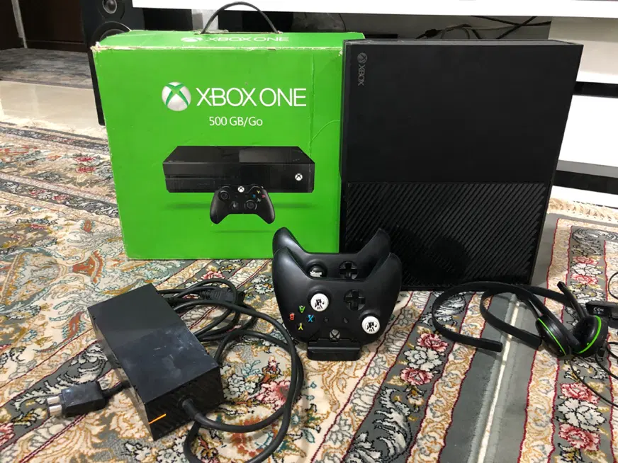 Xbox one|کنسول، بازی ویدئویی و آنلاین|رباطکریم, رباطکریم|دیوار