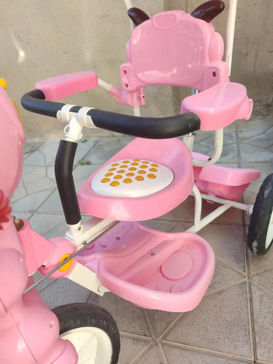 سه چرخه|دوچرخه، اسکیت، اسکوتر|کبودرآهنگ, |دیوار