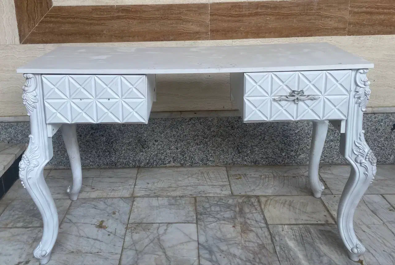 میز ناخن|آرایشگاه و سالن‌های زیبایی|زاهدان, |دیوار