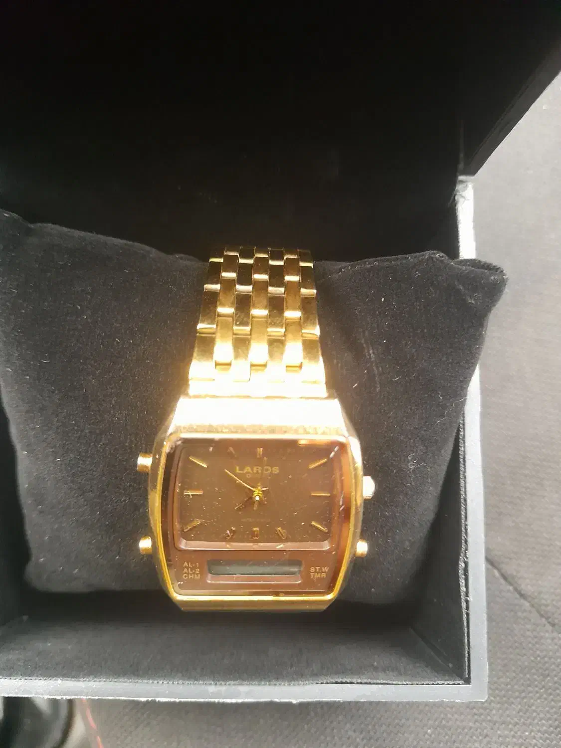 ساعت دوزمانه|ساعت|سنگر, |دیوار