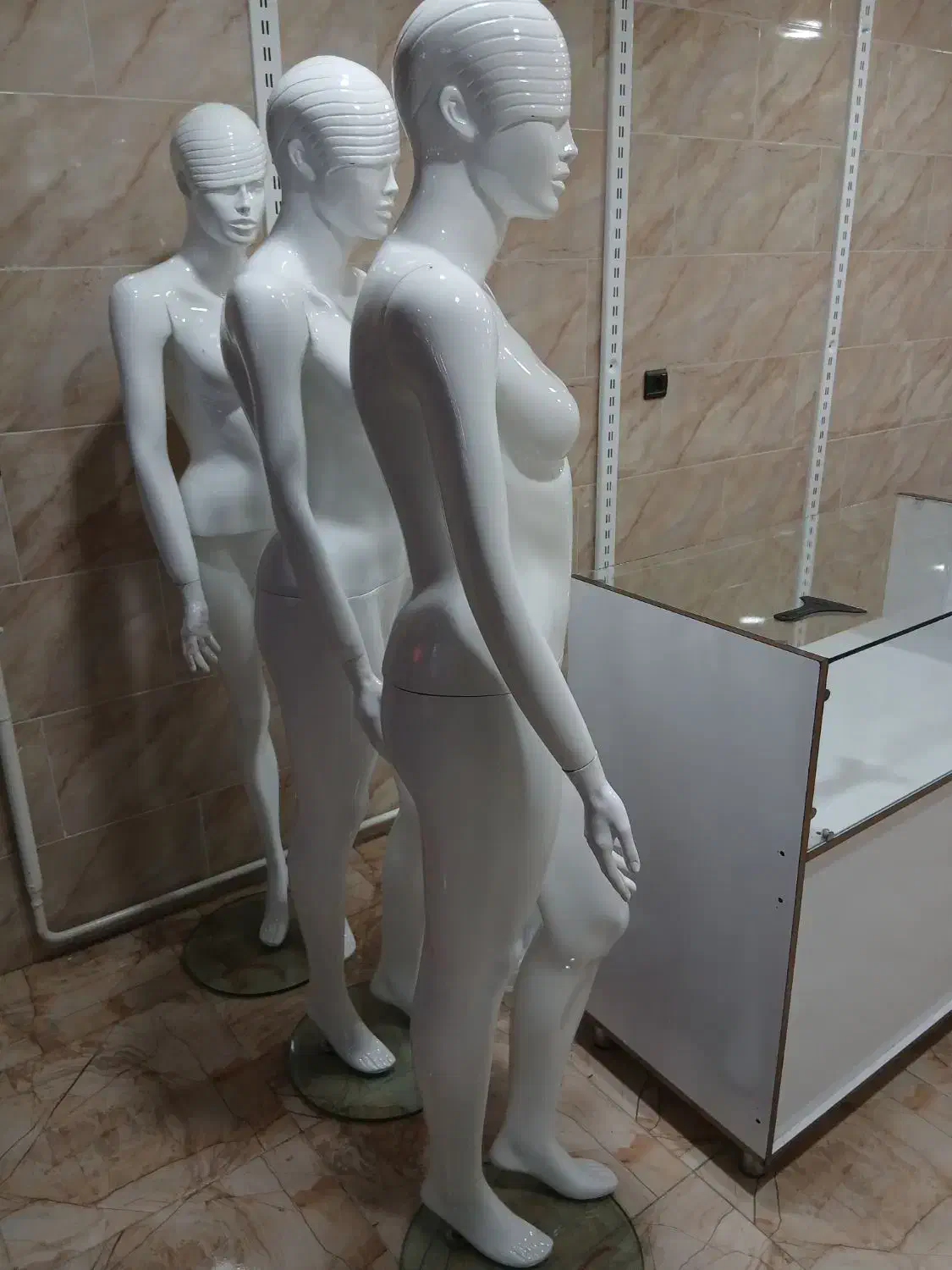 مانکن پویا/بالا تنه پلاستیکی|فروشگاه و مغازه|هشترود, |دیوار