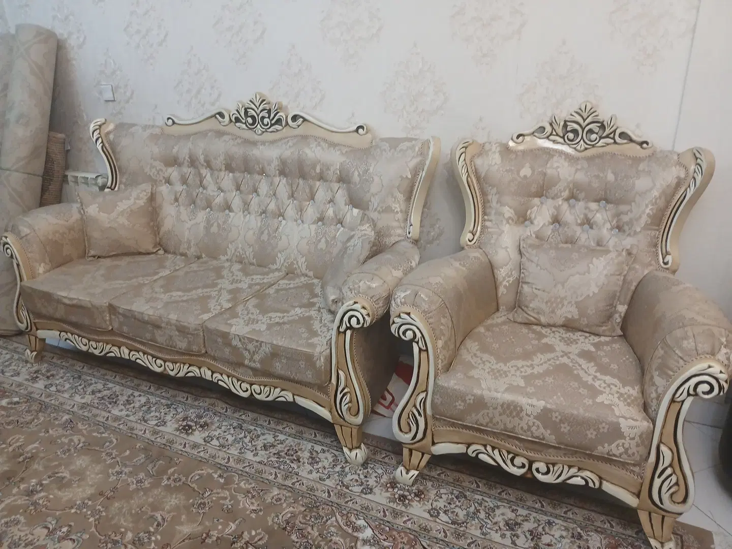 مبل ۹ نفره یک دانه میز و ۲ عسلی به علت جابه جایی|مبلمان خانگی و میز عسلی|تهران, آشتیانی|دیوار