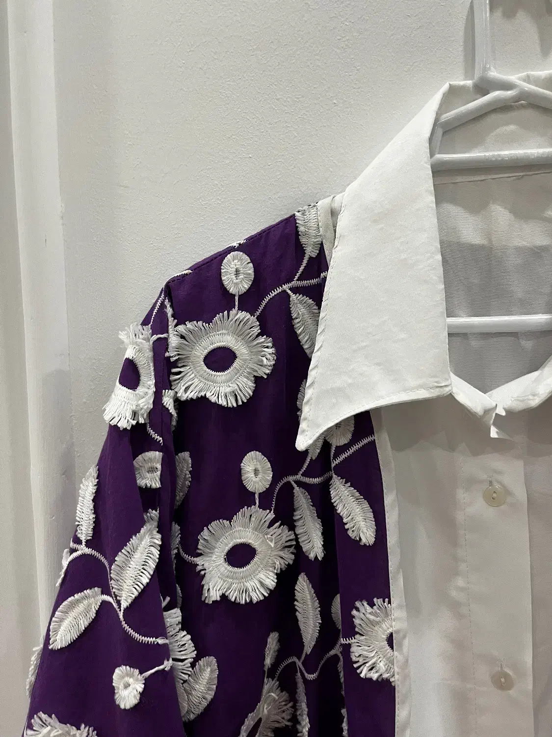 شومیز سفید نو|لباس|شیروان (خراسان), |دیوار