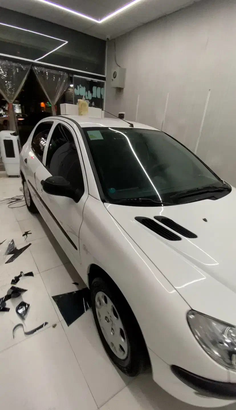 شیشه دودی ضمانتی یک میلیون تومان|خدمات موتور و ماشین|ری, دولتآباد|دیوار