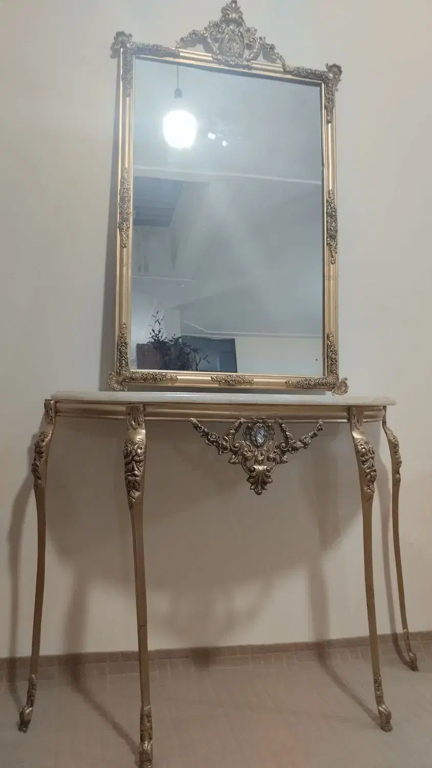 آینه کنسول برنز، بخاری بزرگ، موکت|بوفه، ویترین، کنسول|اسلام‌‌آباد غرب, |دیوار