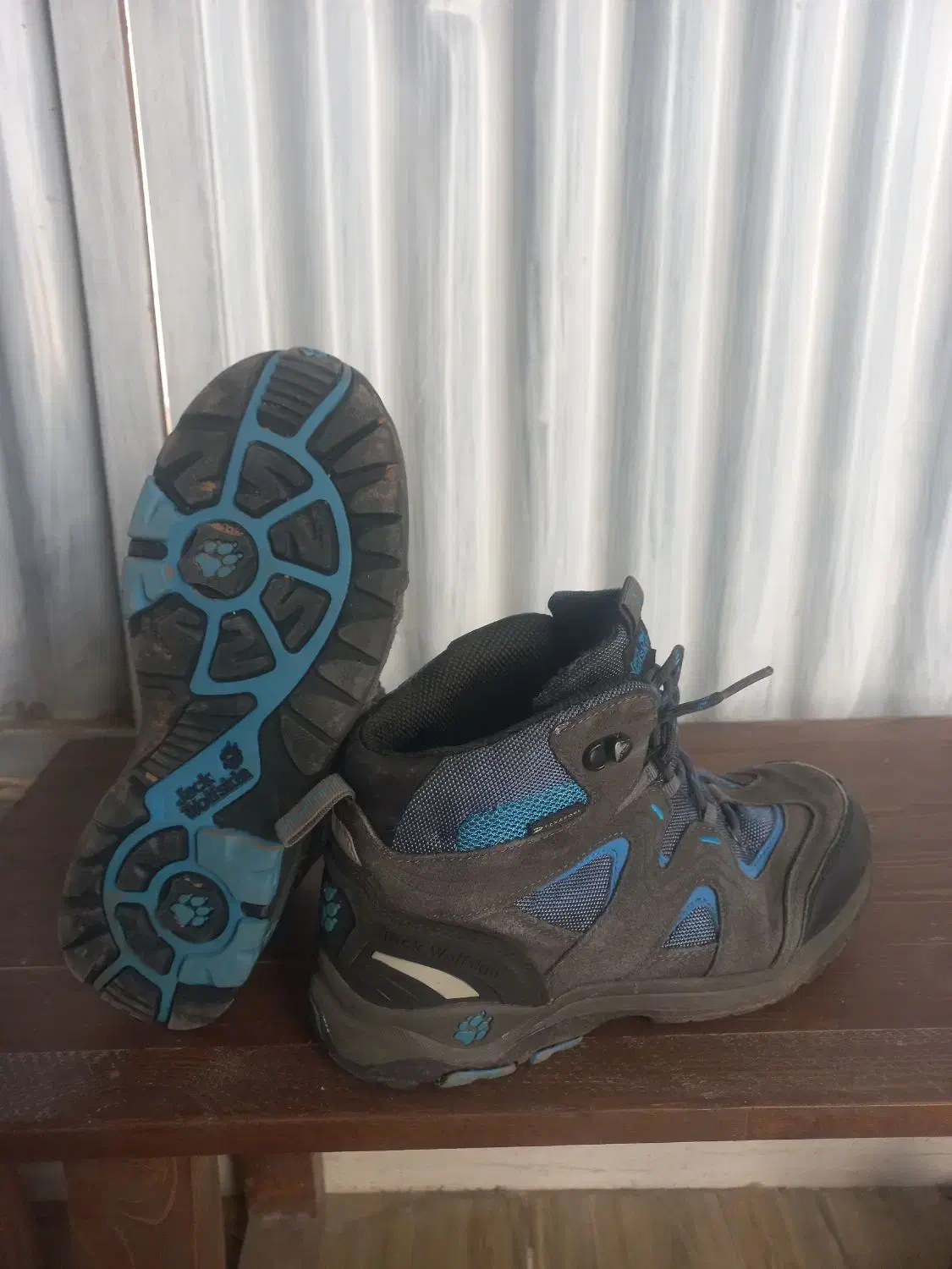 کفش کوهنوردی|کوهنوردی و کمپینگ|تربت جام, بیست متری منبع آب|دیوار