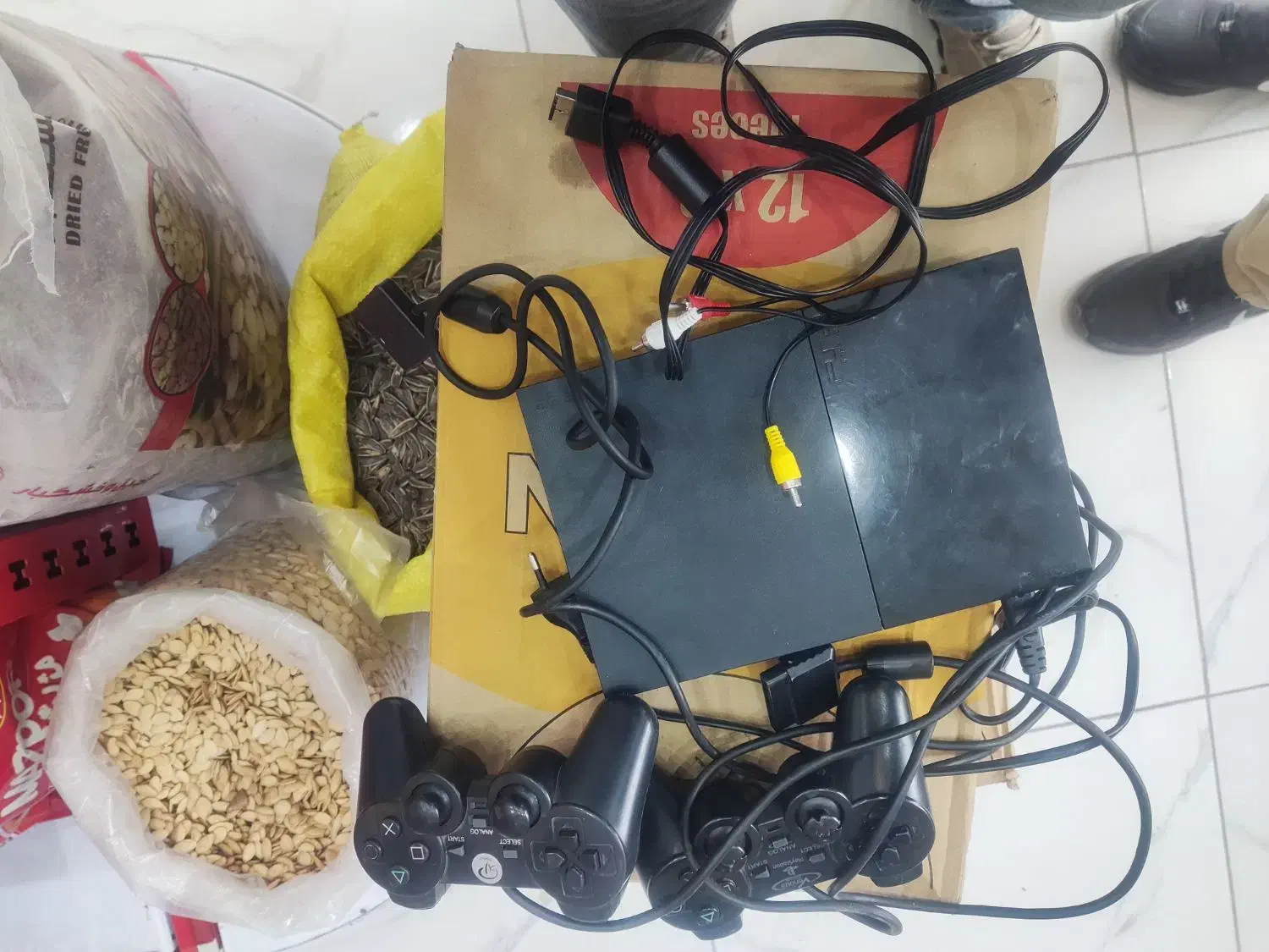 پلی‌استیشن 2|کنسول، بازی ویدئویی و آنلاین|کوه چنار, |دیوار