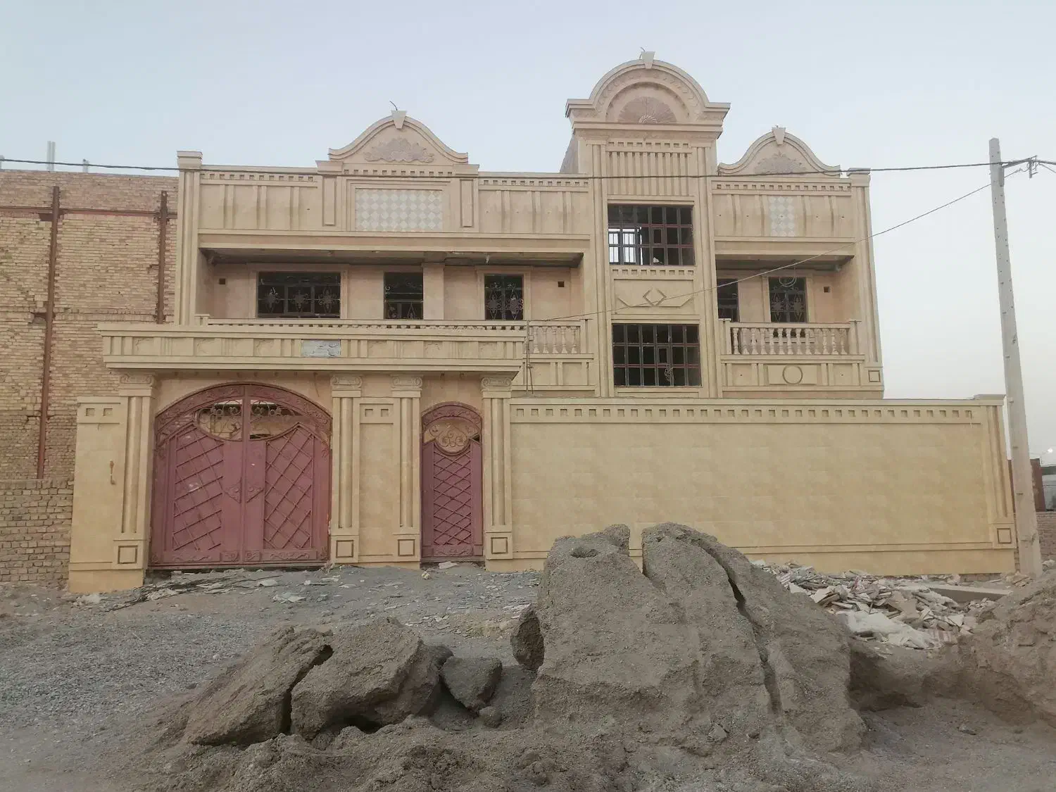 نما رومی و شاگردم میخوام|خدمات پیشه و مهارت|زهک, |دیوار