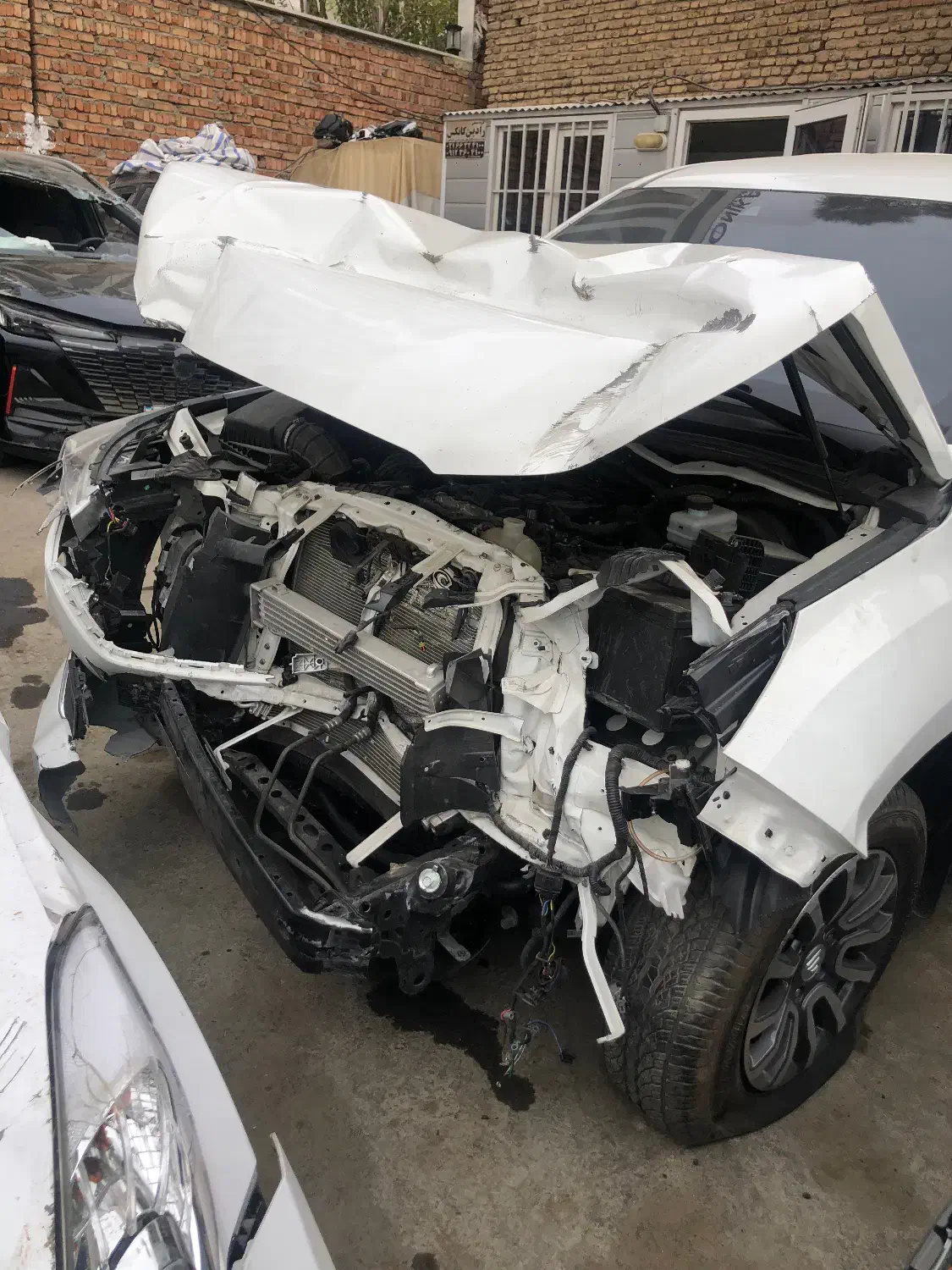 فوتون تونلند تصادفی مدل۱۴۰۲|خودرو سواری و وانت|تهران, پونک|دیوار