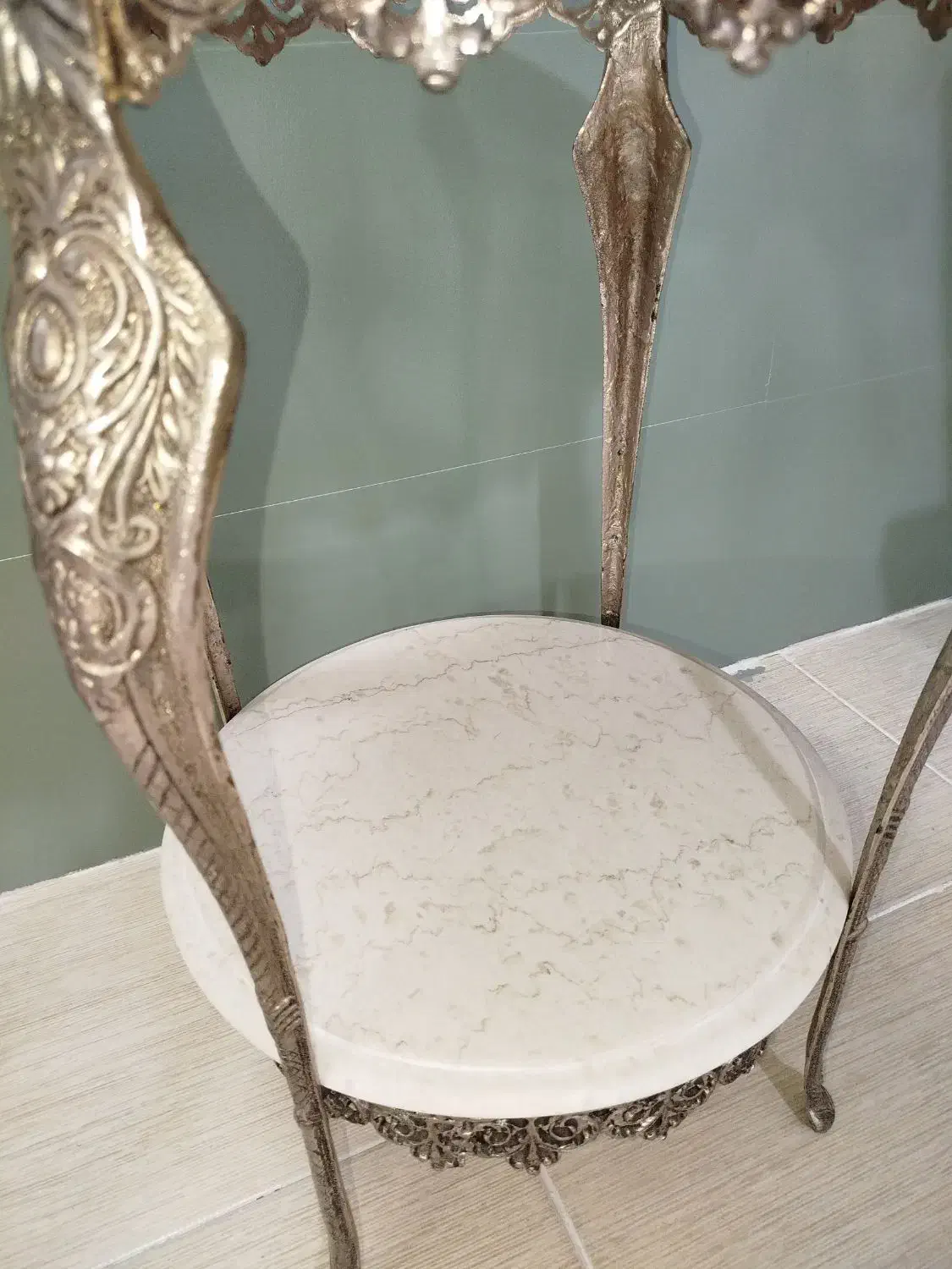 میز برنز اصل|مبلمان خانگی و میز عسلی|بروجرد, |دیوار