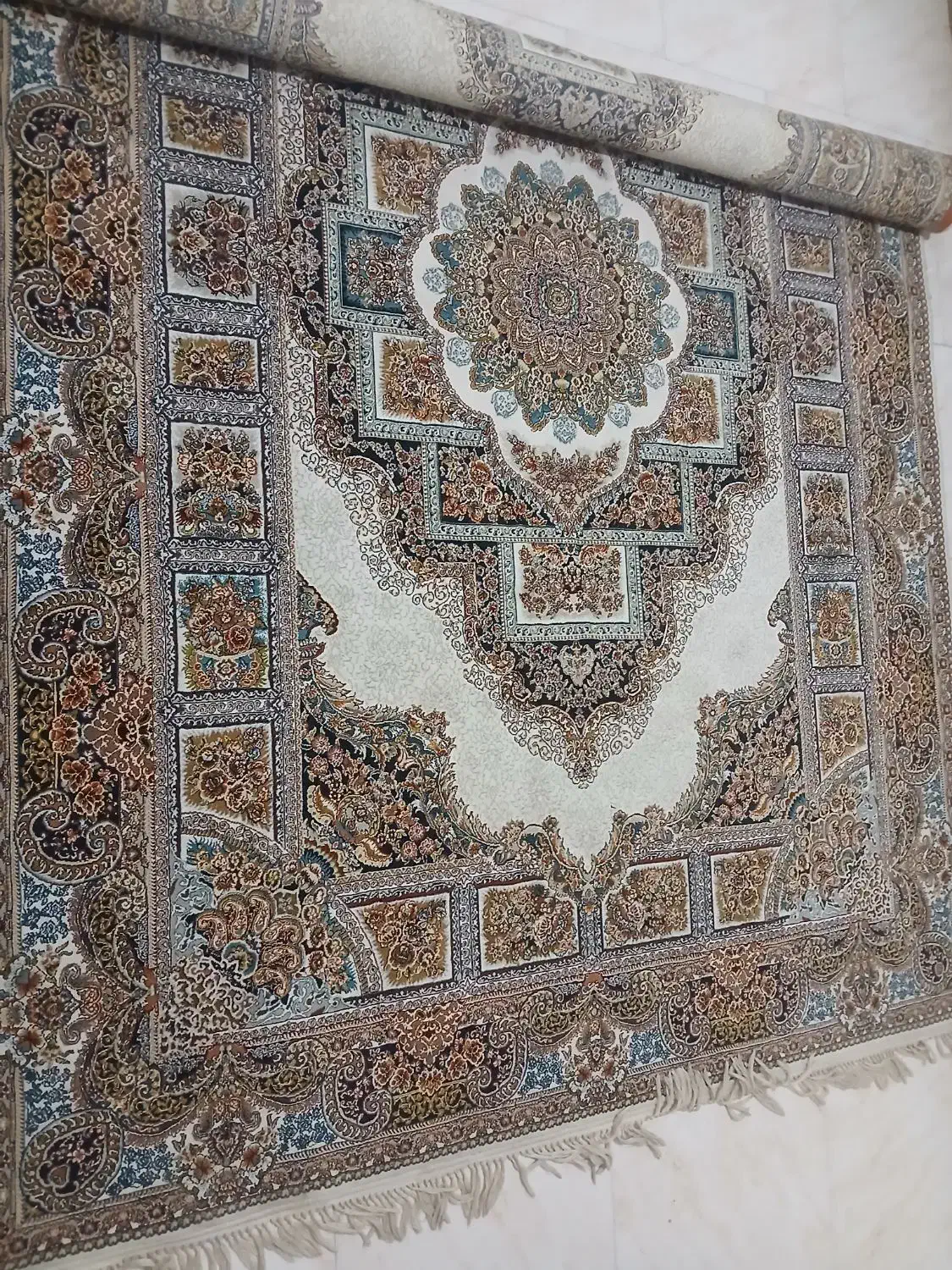 فرش نو|فرش|اصفهان, فرح آباد|دیوار