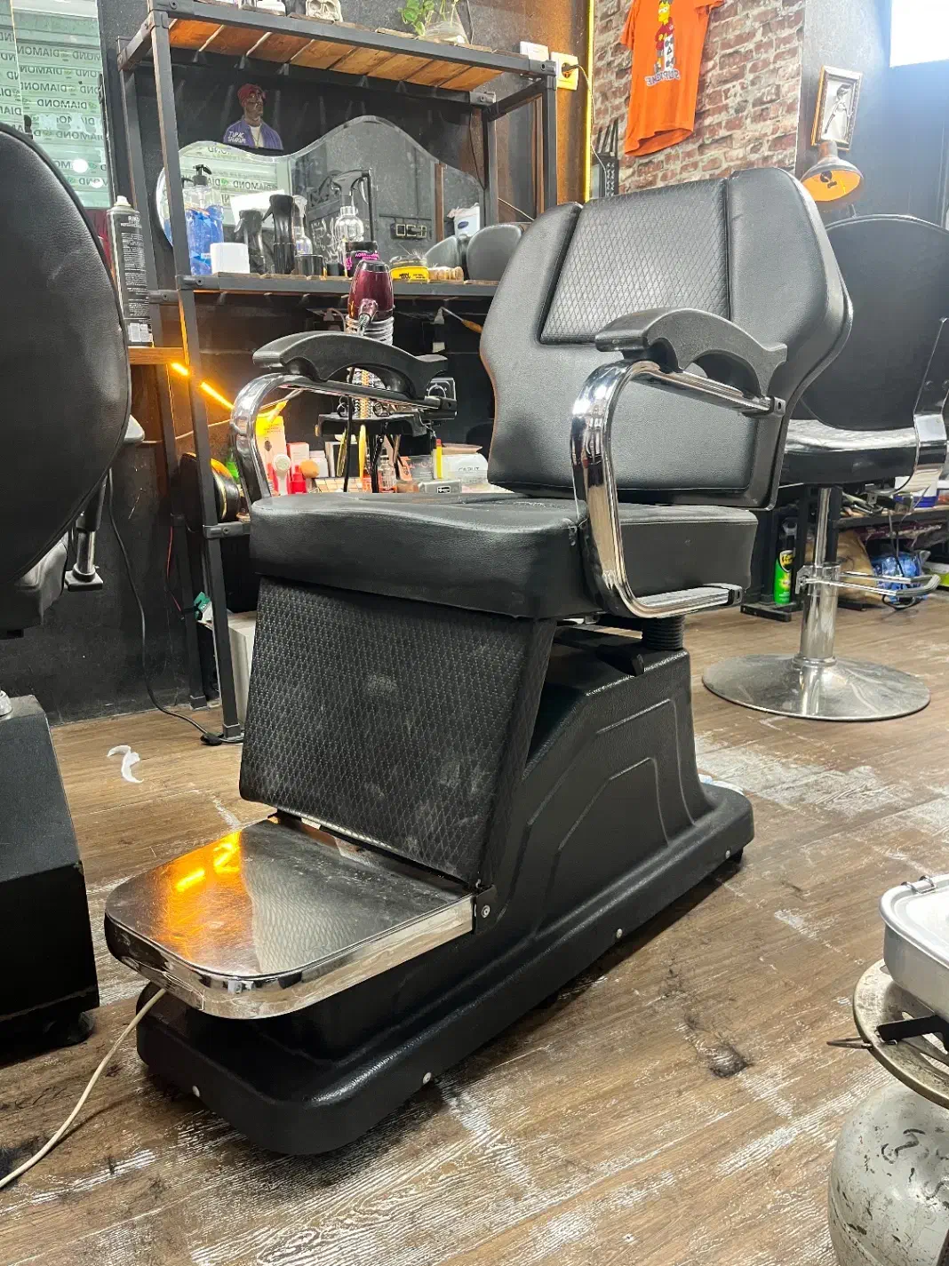 صندلی آرایشگاه|آرایشگاه و سالنهای زیبایی|ری, شهادت|دیوار