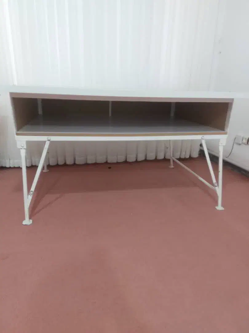 میز سفارشی برای خیاطی و کارگاهی|لوازم خیاطی و بافتنی|اهر, |دیوار