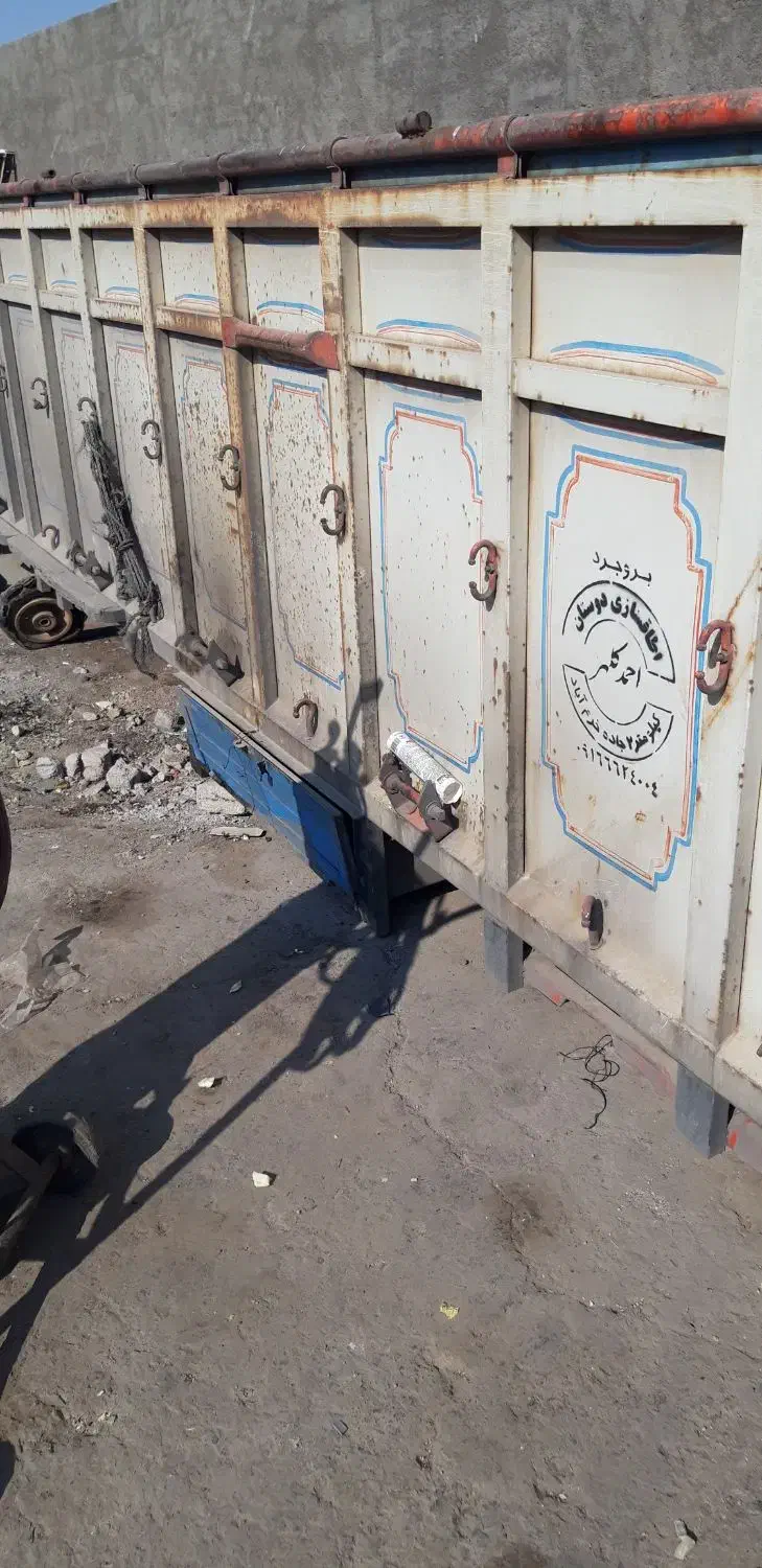 اتاق‌عقب‌جفت|خودرو سنگین|قم, قلعه صدری|دیوار