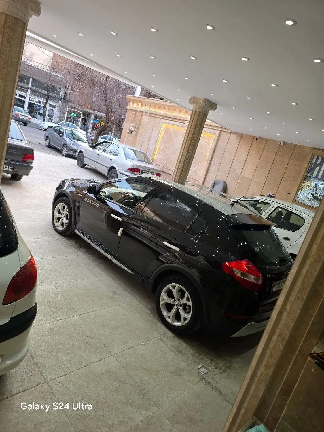 برلیانس ۹۷H۳۲۰ کراس ۱۶۵۰ اتومات|خودرو سواری و وانت|تبریز, |دیوار