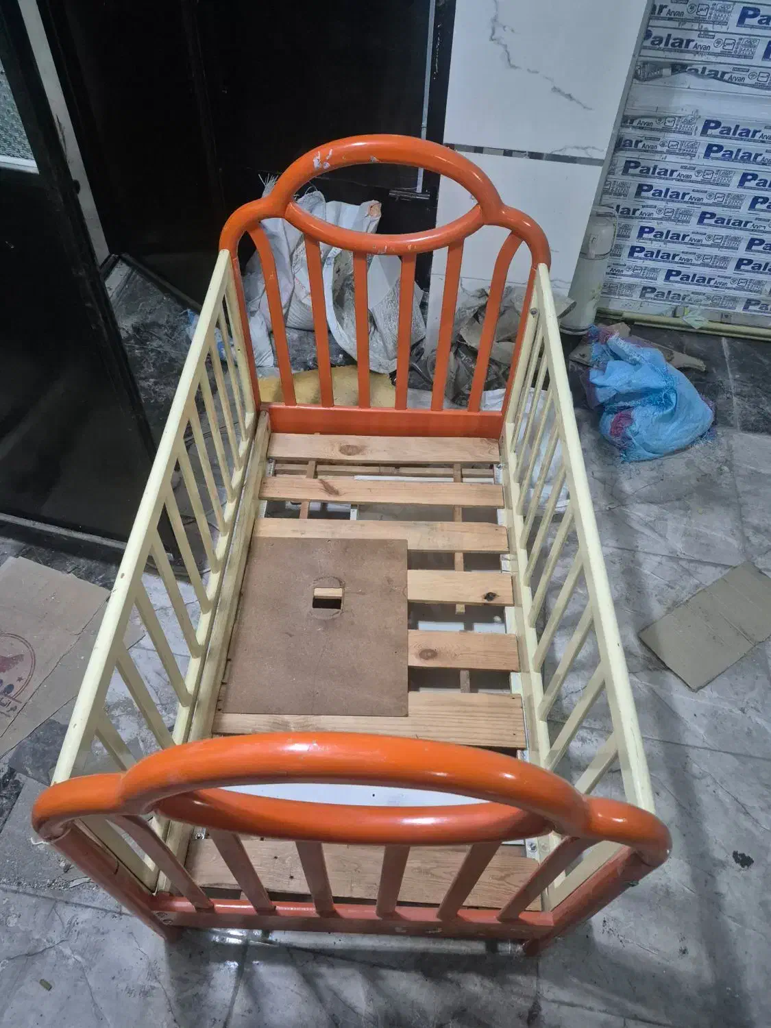 تخت بچه|تخت و سرویس خواب|اردبیل, |دیوار