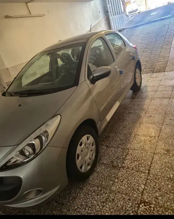 پژو 207 پاناروما 1404 خشک|خودرو سواری و وانت|بروجرد, |دیوار