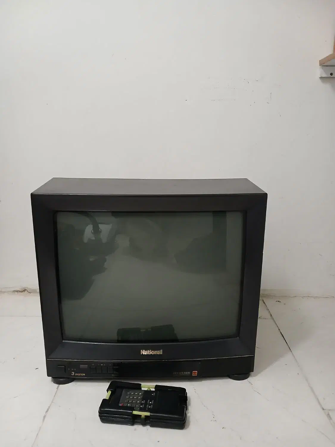 تلوزیون۲۱ اینچ|تلویزیون و پروژکتور|بهارستان, |دیوار