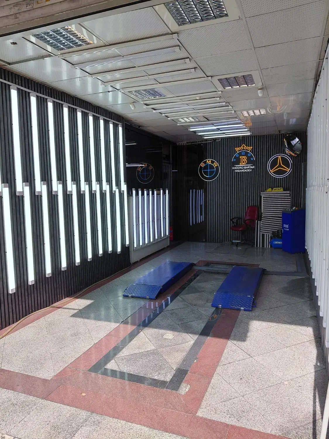 نیازمند کار اموز و کارشناس حرفه ای در اتاق رنگ|استخدام صنعتی، فنی، مهندسی|تهران, جنتآباد جنوبی|دیوار