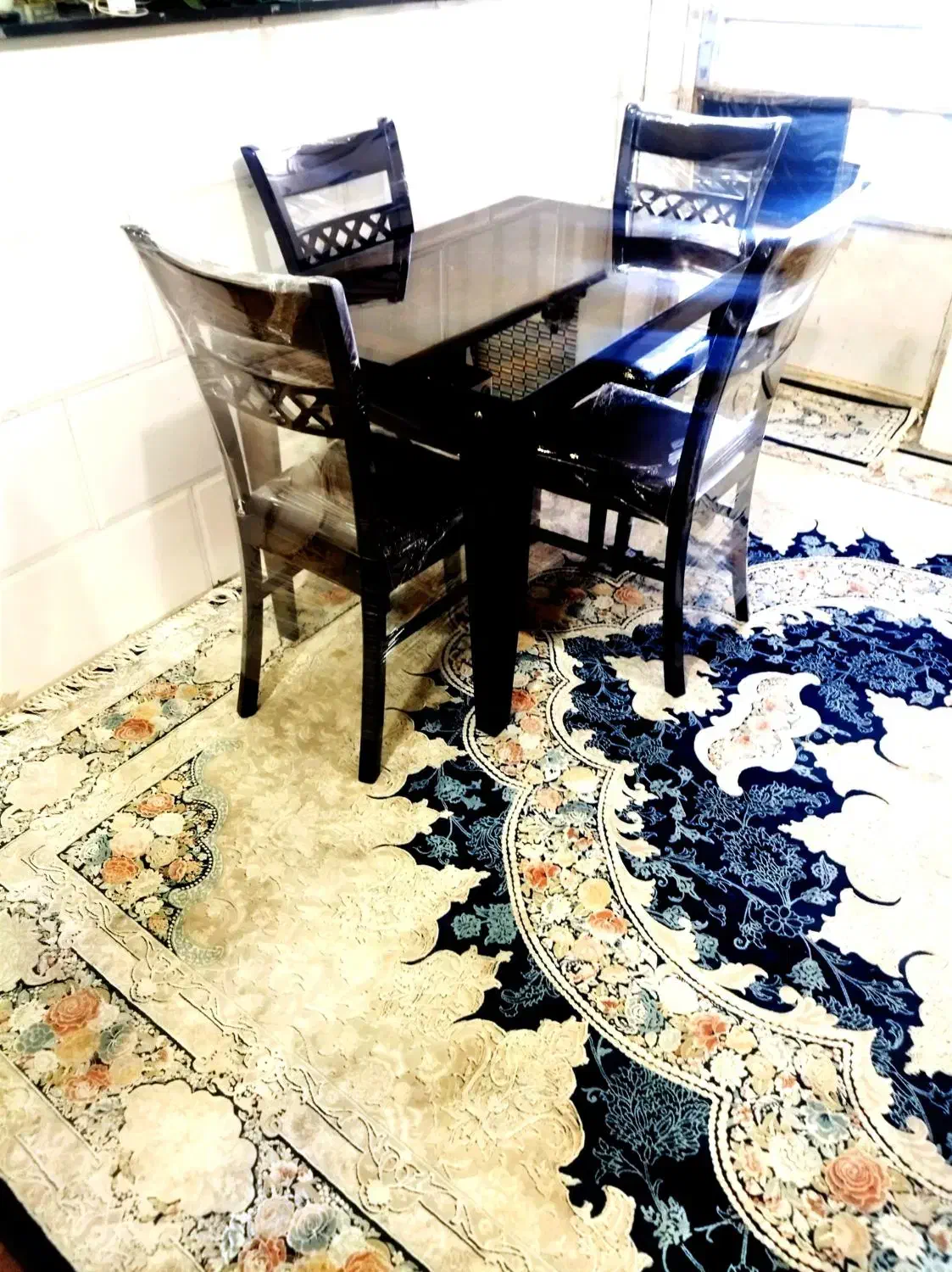 میز نهارخوری ۴نفره|میز و صندلی غذاخوری|شیراز, شاپورجان|دیوار