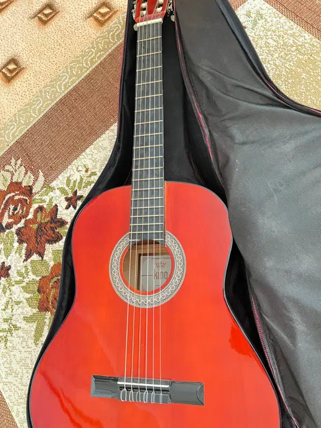 گیتار آکبند|گیتار، بیس، امپلیفایر|مراغه, |دیوار