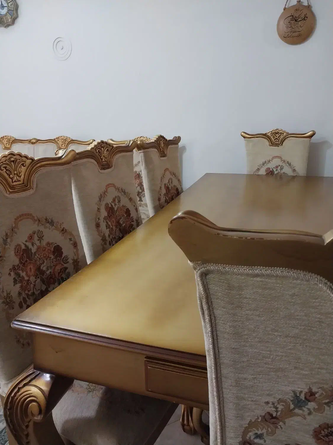 مبلمان ومیز نهار خوری ۸نفره چوب گردو ورق طلا|مبلمان خانگی و میز عسلی|رودهن, |دیوار