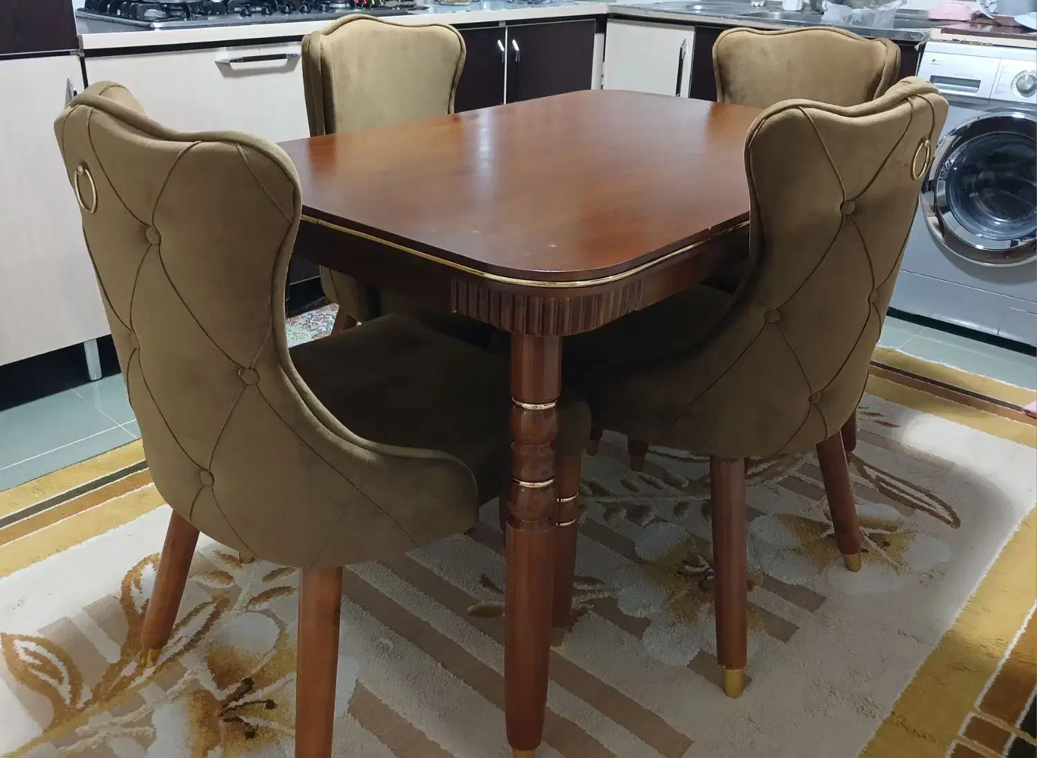 ناهارخوری|میز و صندلی غذاخوری|اسلام‌‌آباد غرب, |دیوار