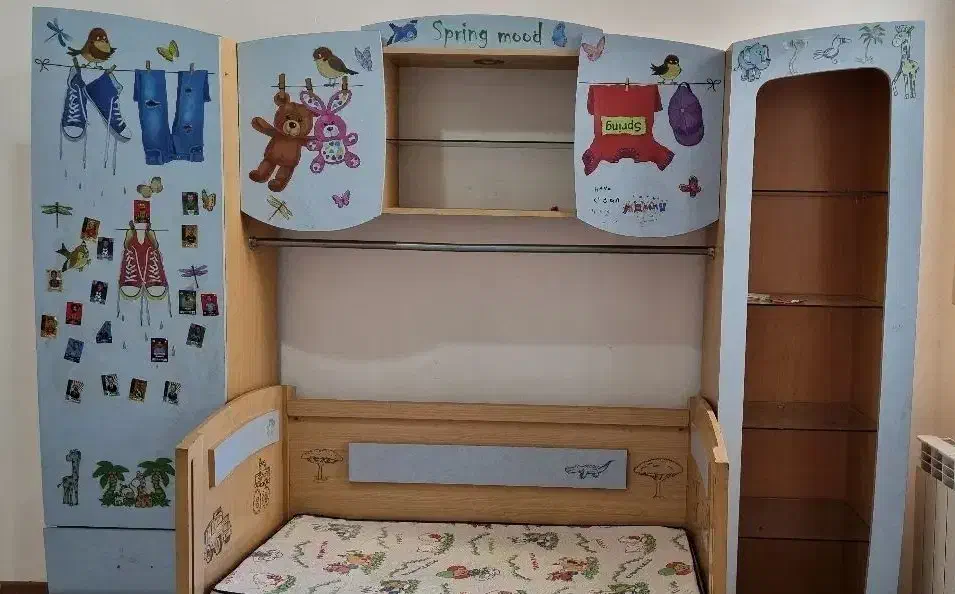 تخت و کمد بچه بهمراه تشک|تخت و صندلی بچه|قم, پردیسان|دیوار