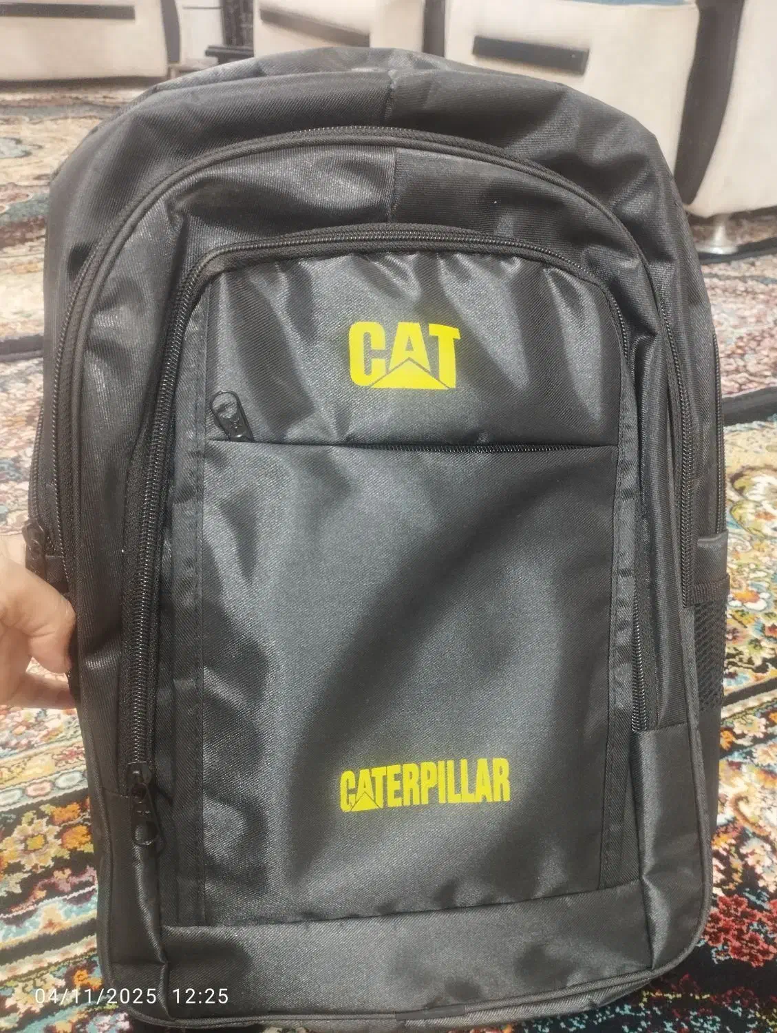 کیف.|کیف، کفش، کمربند|زابل, |دیوار