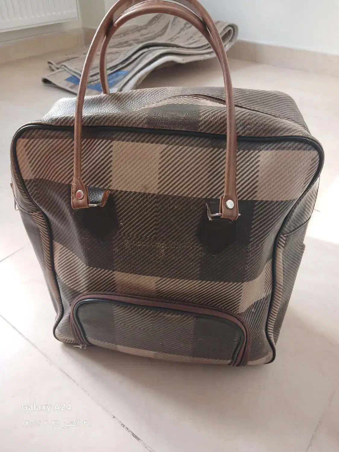 ساک نوزاد|کیف، کفش، کمربند|پرند, فاز ۳|دیوار