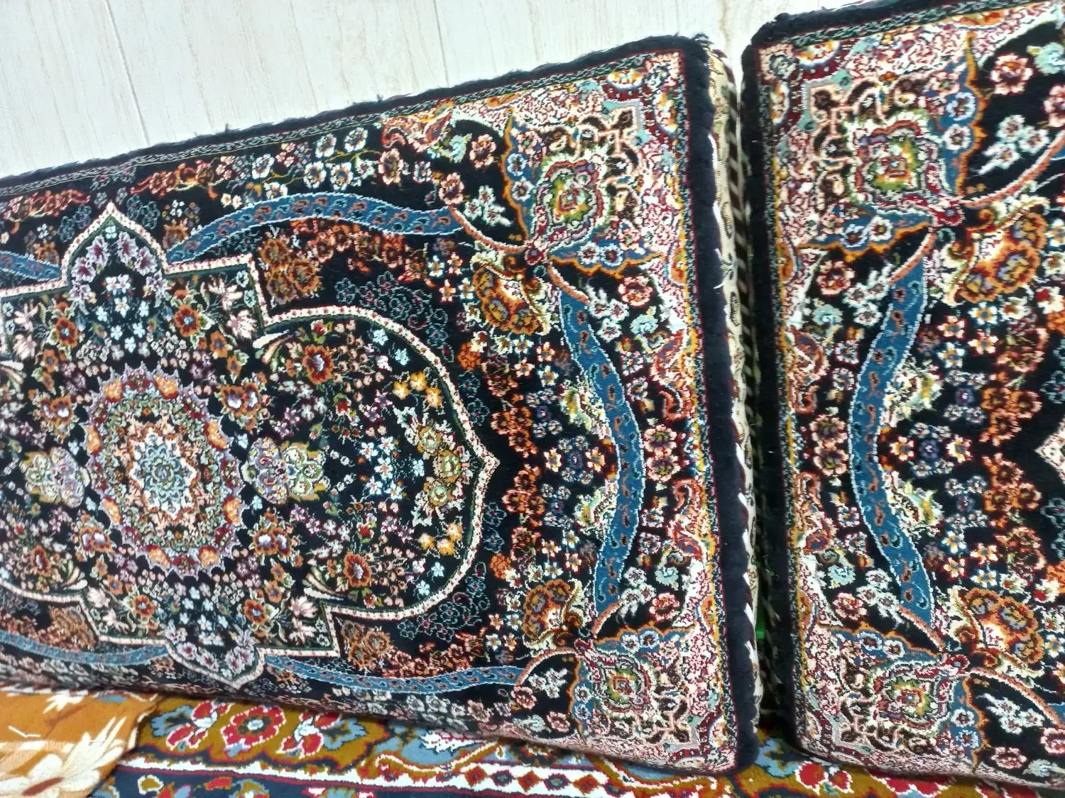 پشتی|پشتی|سنندج, |دیوار