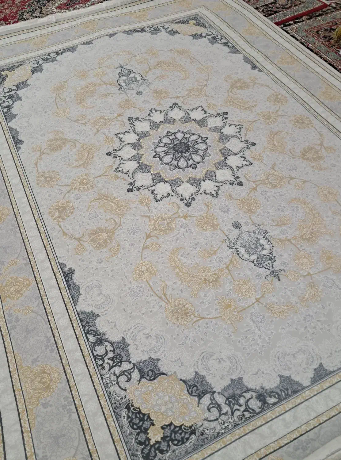 فرش ۹ متری|فرش|قم, ناصردیوان|دیوار