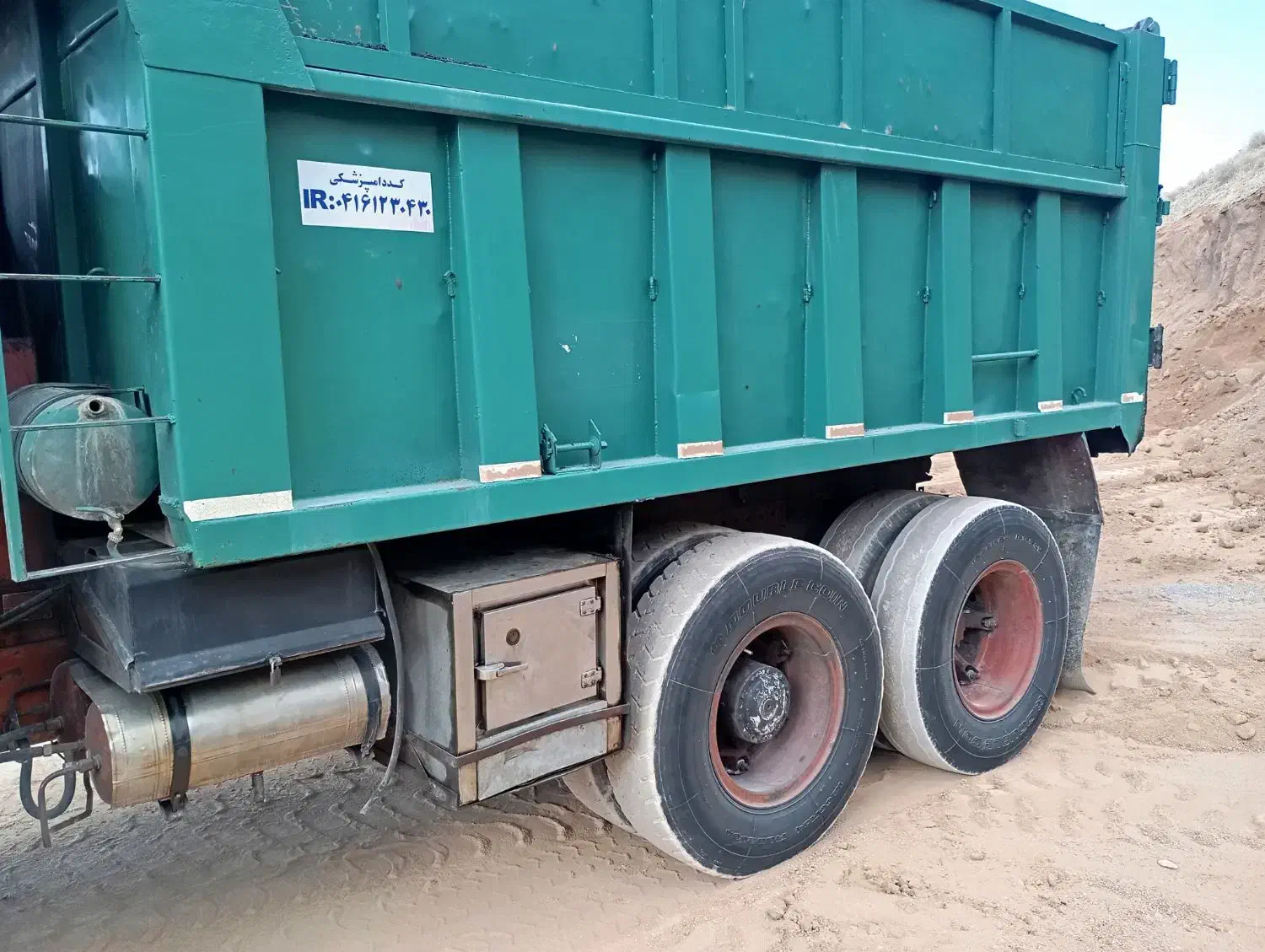 ده چرخ قپون|خودرو سنگین|داران, |دیوار