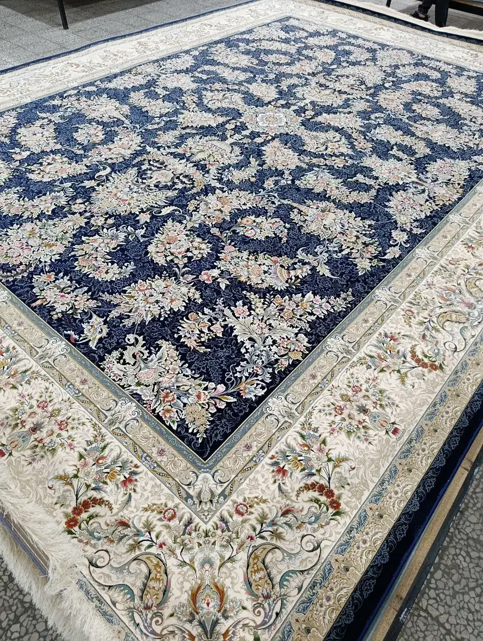 دو تخته فرش /۱۵۰۰شانه/اصل/به قیمت ۷۰۰شانه|فرش|مریوان, |دیوار