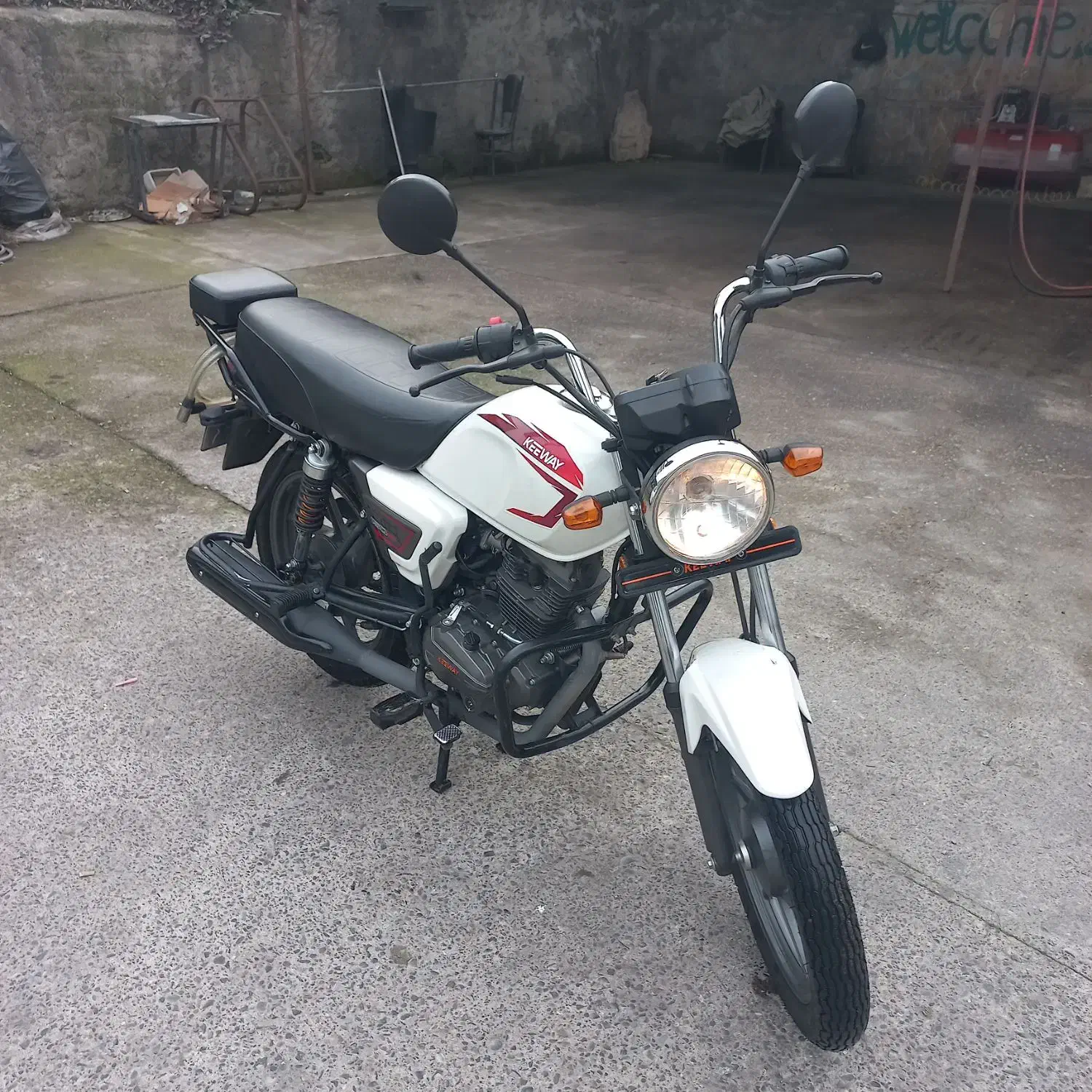 موتورسیکلت کی وی ۱۴۰۰|موتورسیکلت|رشت, چله خانه|دیوار