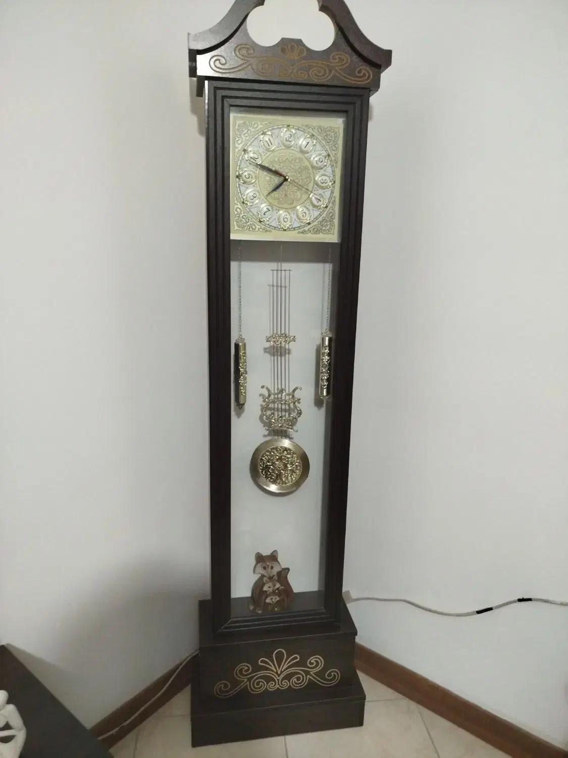 ساعت ایستاده|ساعت دیواری و تزئینی|فولادشهر, مسکن مهر فولادشهر|دیوار