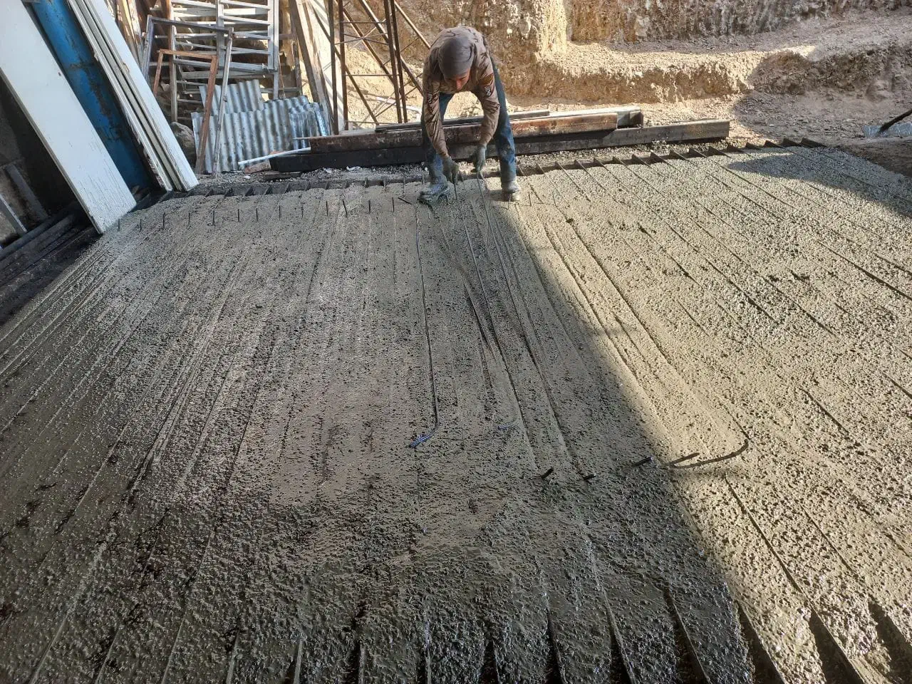 استخدام کارگر در کارگاه تیرچه سازی|استخدام معماری، عمران و ساختمانی|پردیس, سیاه سنگ|دیوار