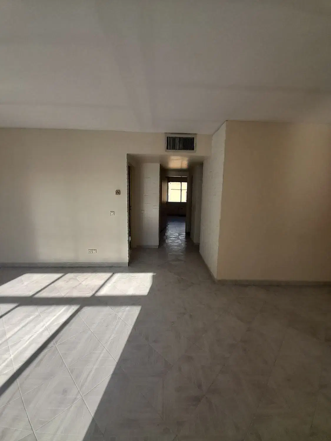 میرداماد۱۲۵ متر ۲خ خوش نقشه با امکانات تخلیه