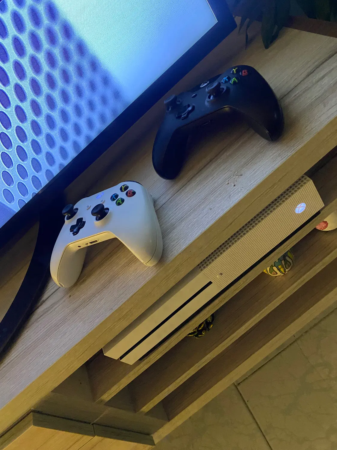 xbox one s 1 tra diskkhor|کنسول، بازی ویدئویی و آنلاین|ارومیه, |دیوار