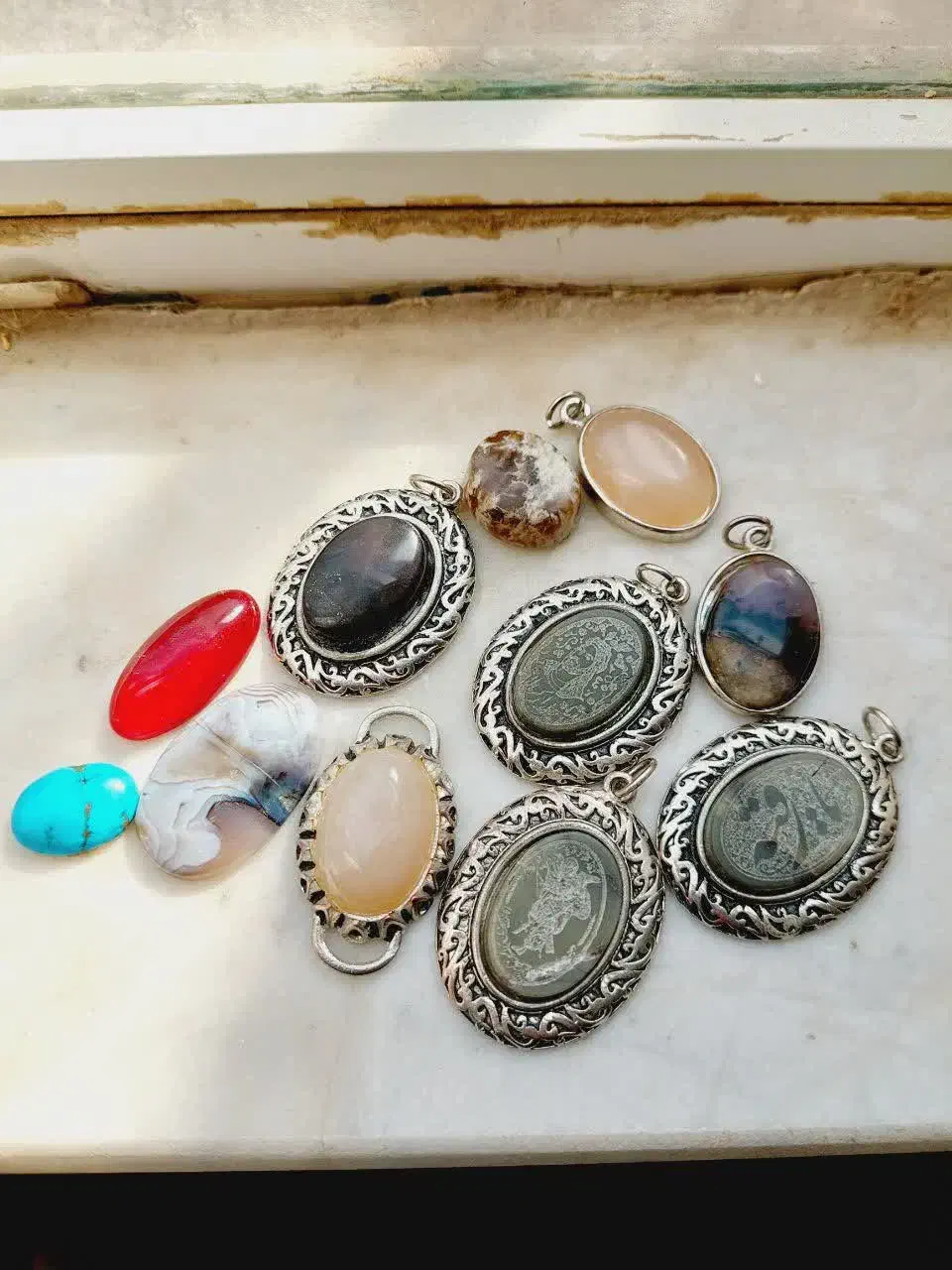 گردنبد و سنگ|بدلیجات|کاشان, کارگر|دیوار