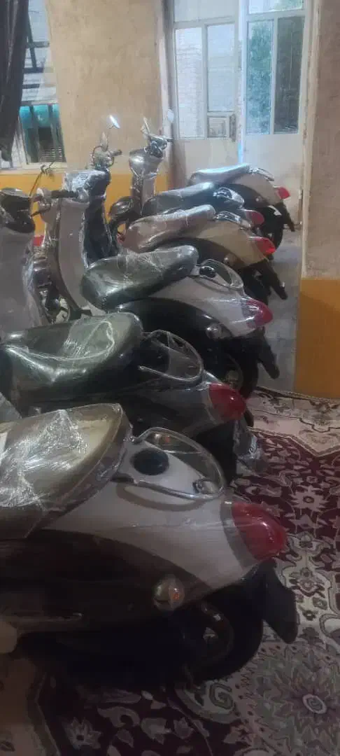 یاماها وینو کاربرات و انژکتورکوار|موتورسیکلت|شیراز, گل سرخ|دیوار
