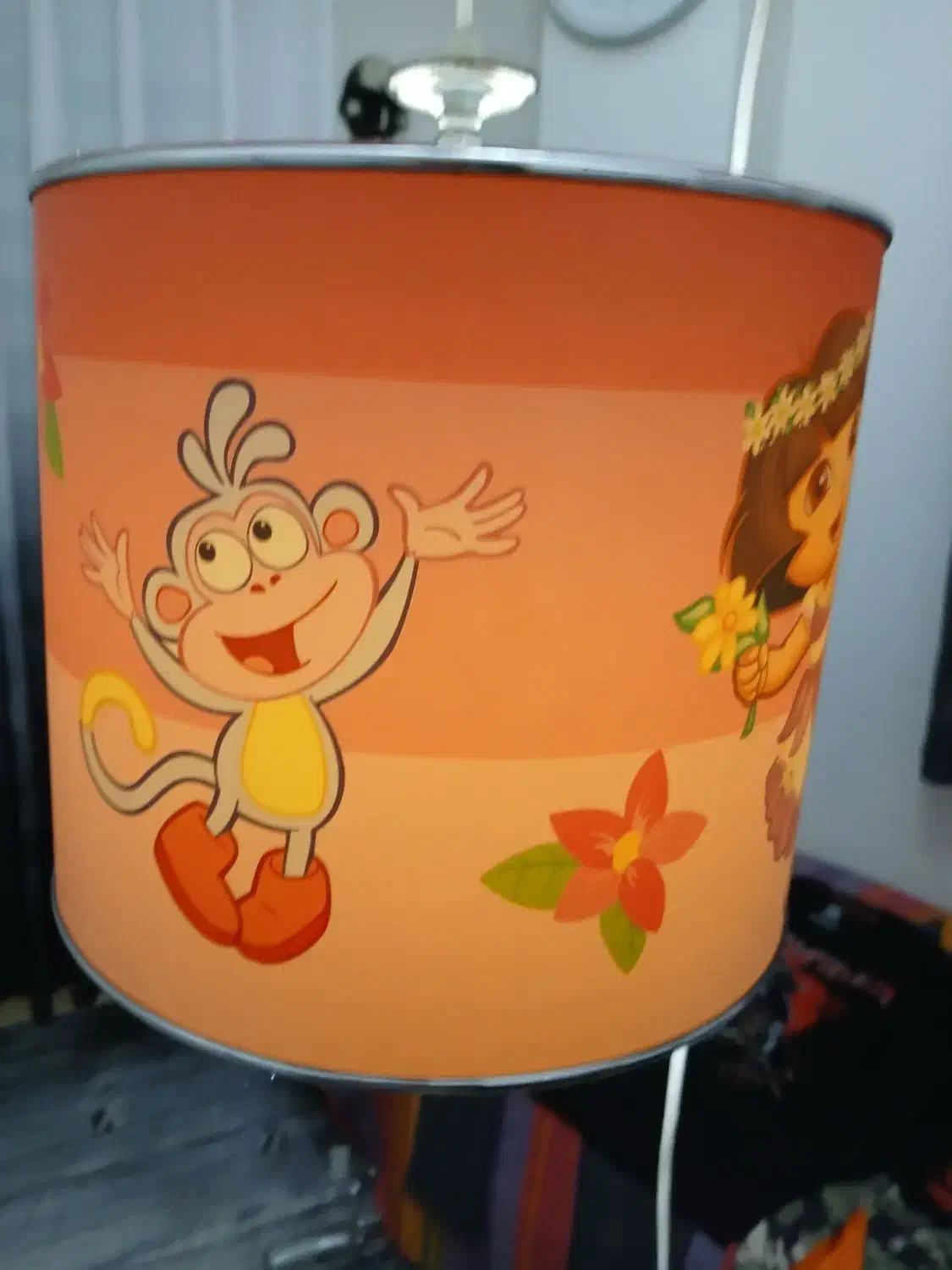 لوستر|لوستر و چراغ آویز|رشت, پیرسرا|دیوار